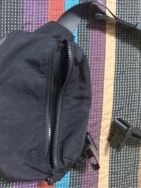 GAIAM Black Crossbody Pack with Adjustable Strap